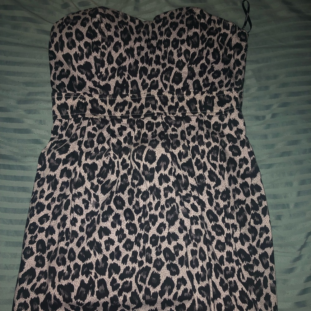 Short leopard dress
